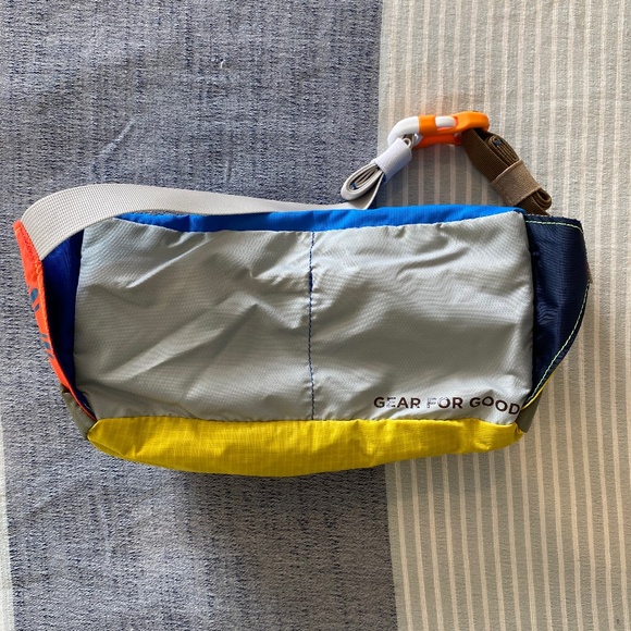 Cotopaxi belt bag - Picture 2 of 4